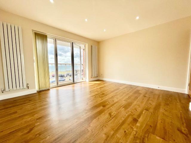 The Downs, Royal Esplanade, Ramsgate, Kent CT11, 2 bed flat to rent, £1,500 pcm | PrimeLocation