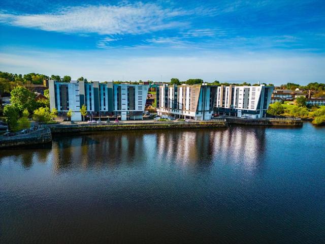 The Decks, Runcorn, WA7 1 bed flat to rent £675 pcm £156 pw