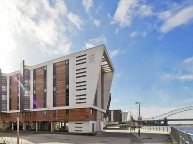 The Decks, Runcorn WA7, 2 bed flat to rent, £750 pcm | PrimeLocation
