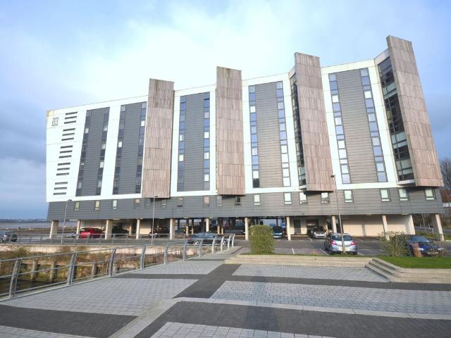 The Decks, Runcorn WA7, 2 bed flat to rent, £750 pcm | PrimeLocation