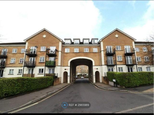 The Dell, Southampton SO15, 2 bed flat to rent, £1,390 pcm | PrimeLocation