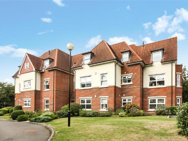 The Dene, 17 Forest Road, Poole, BH13 3 bed apartment to rent £1,600 pcm £369 pw