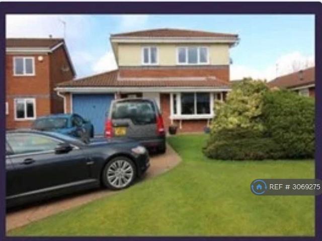 The Dene, Blackburn, BB2 4 bed detached house to rent £1,500 pcm £346 pw