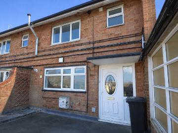 The Denes, Hemel Hempstead HP3, 3 bed flat to rent, £1,650 pcm | PrimeLocation