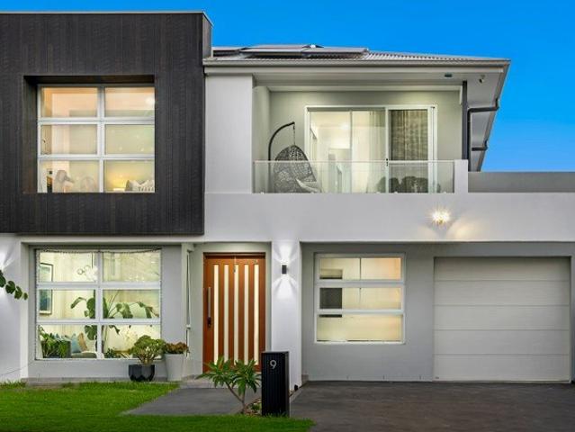 THE DIAMOND 31 SQ NORTH FACING IMMACULATE FAMILY HOME DESIGNED FOR EFFORTLESS LIVING AND ENTERTAINING