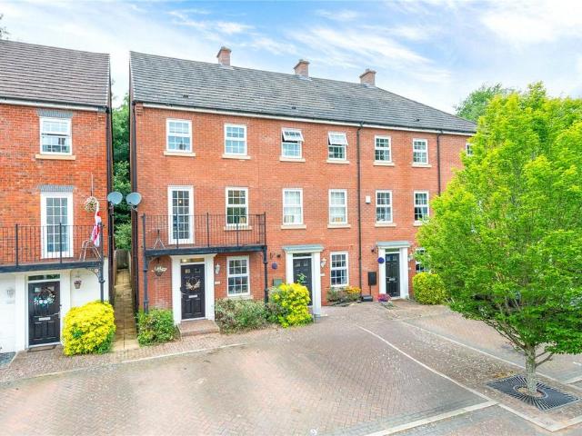 The Dingle, Doseley, Telford. 3 bed end of terrace house to rent £1,450 pcm £335 pw