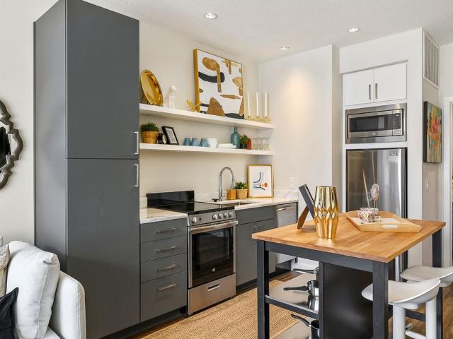 The District Flats 2 Bedroom Apartment for Rent at 8757 Penrose Ln, Lenexa, KS 66219