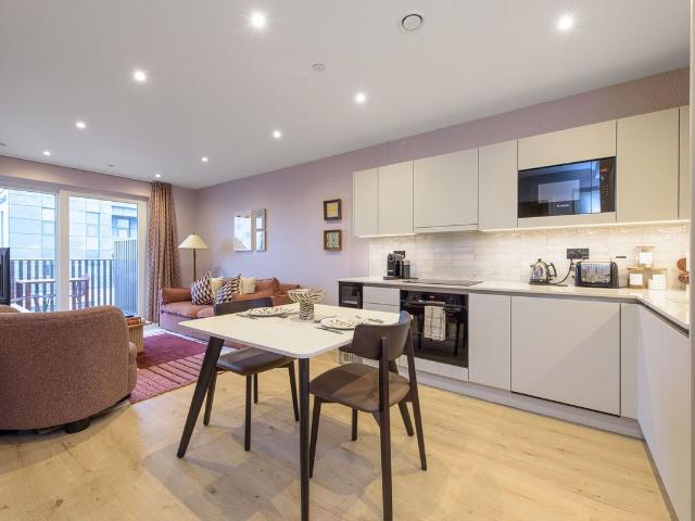 The Draper, Colindale, London NW9, 2 bed flat to rent, £2,550 pcm | PrimeLocation
