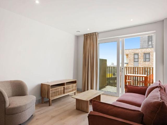 The Draper, Colindale, London NW9, 2 bed flat to rent, £2,680 pcm | PrimeLocation