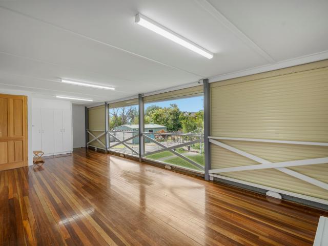The Dream Family Dwelling on an Expansive 675m2 Block! Heritage Charm Flaunting Recent Renovations!