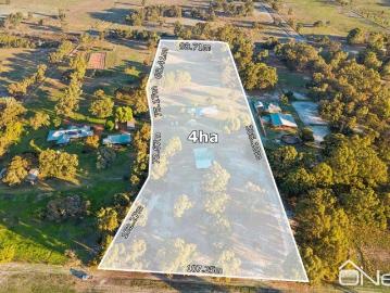 THE DREAM LIFESTYLE ON 9.88 ACRES