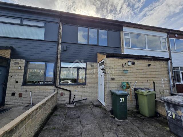 The Drive, Batley 3 bed terraced house to rent £850 pcm £196 pw