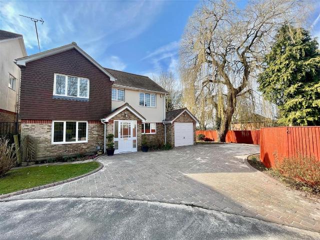 The Drive, Ickenham UB10, 4 bed detached house to rent, £4,250 pcm | PrimeLocation