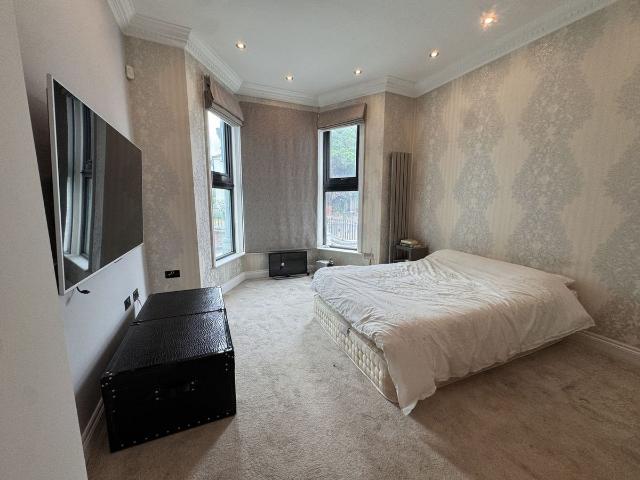 The Drive, Ilford IG1, 2 bed shared accommodation to rent, £1,600 pcm | PrimeLocation