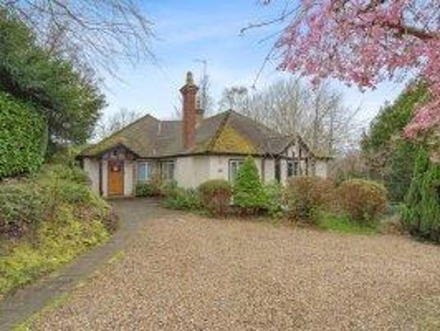 The Drive, Rickmansworth 5 bed detached house to rent £3,750 pcm £865 pw