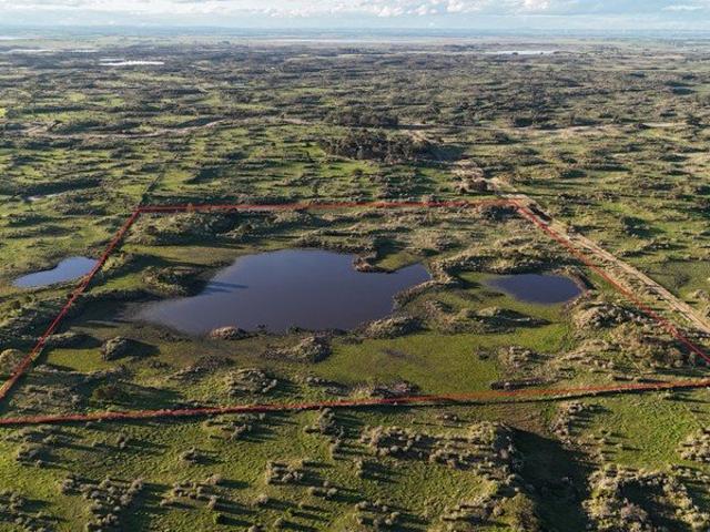THE DUCKHOLES TRUST FOR NATURE FREEHOLD LAND