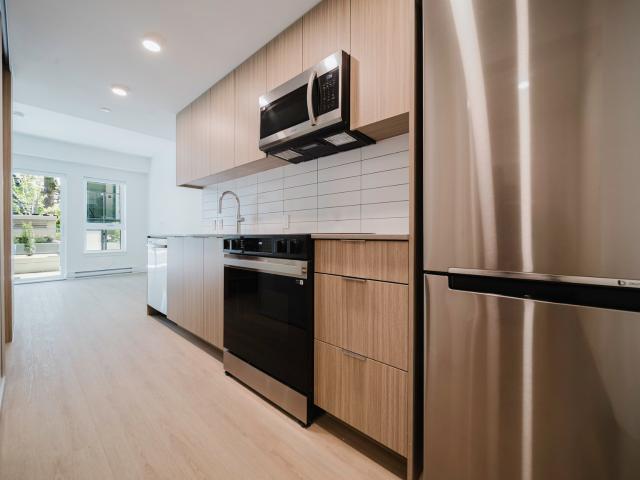 The Dunbar Urban 1 Bed + Den Apartment for Rent