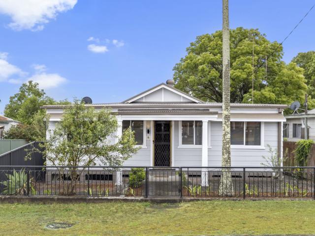 The Entrance, 4 Campbell Avenue