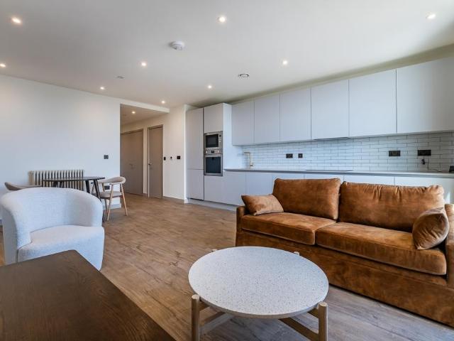 The Eades, 11 Selborne Road London E17 1 bed apartment to rent £2,365 pcm £546 pw