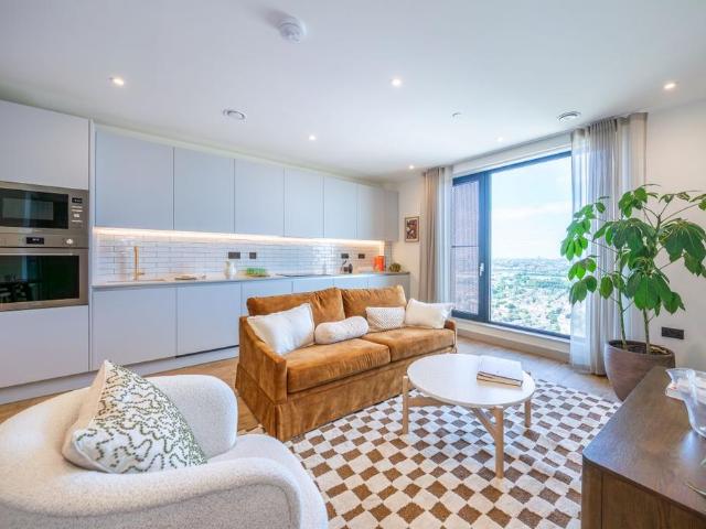 The Eades, 11 Selborne Road London E17 1 bed apartment to rent £2,400 pcm £554 pw