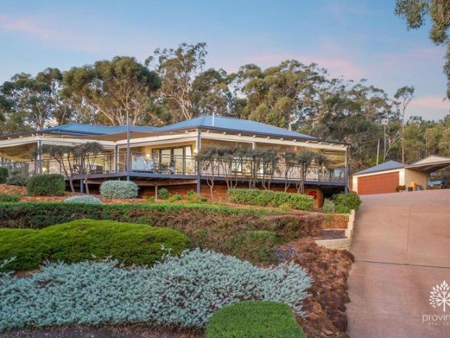ONE ACRE EXCLUSIVE EXECUTIVE RETREAT Valley and City Vistas