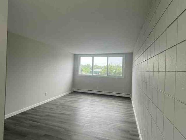 The Edward 1 Bedroom Apartment for Rent at 8927 82 Ave Nw, Edmonton, AB T6C 0Z2 King Edward Park