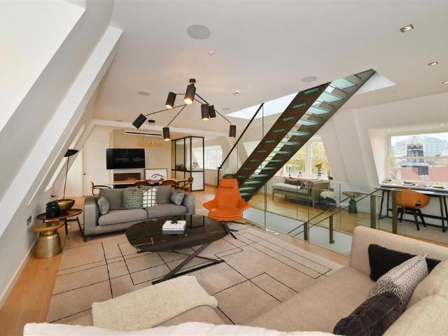 The Edgar Wallace, 40 Essex Street, London, WC2R 3JE, United Kingdom | 4 bed duplex for rent #138591929 | Rentberry