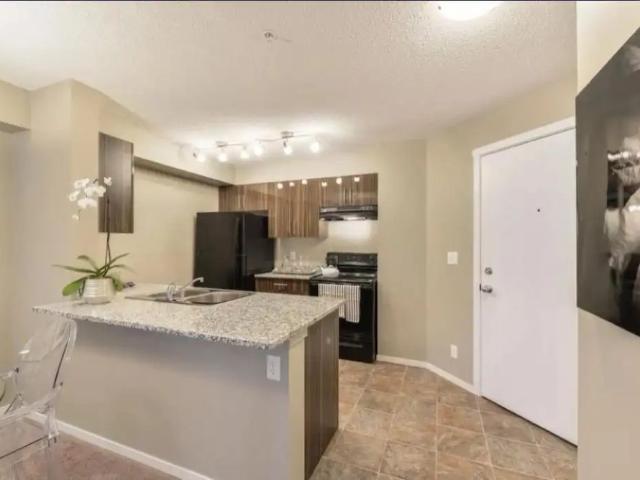 The Edge Living — City Vibe 2 Bed + 2 Bath