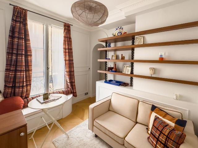 The Elegant Pétrarque Chic, Quiet, Trocadéo, Paris Amsterdam Apartments for Rent