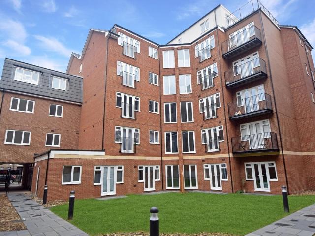 The Elms, 26 John Street, Luton, Bedfordshire LU1, 1 bed flat to rent, £1,100 pcm | PrimeLocation