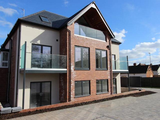The Elms, High Street, Henley In Arden B95, 2 bed flat to rent, £1,000 pcm | PrimeLocation