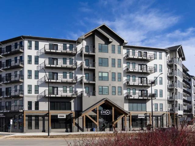 The EpiCentre — 1 Bed + Den