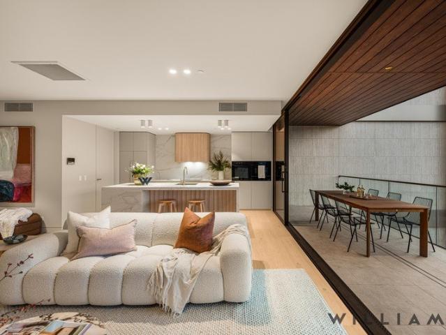 THE EPITOME OF LUXURY & LIFESTYLE 200 EAST TERRACE ADELAIDE'S MOST PRESTIGIOUS ADDRESS SOPHISTICATED BRAND NEW DESIGNER APARTMENT RESIDENCE