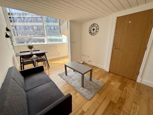 The Exchange, Leicester, LE1 2 bed apartment to rent £1,075 pcm £248 pw