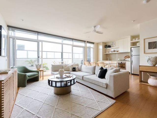 The Executive Coastal Retreat You Can Enjoy All year Round Fully Furnished