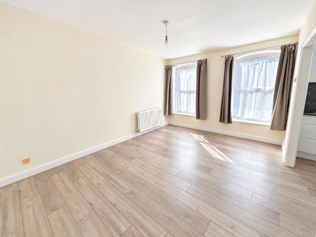 The Foundary, Brownlow Road, London NW10, 2 bed flat to rent, £1,700 pcm | PrimeLocation