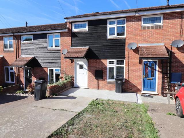 The Foxgloves, Billericay, CM12 2 bed house to rent £1,750 pcm £404 pw