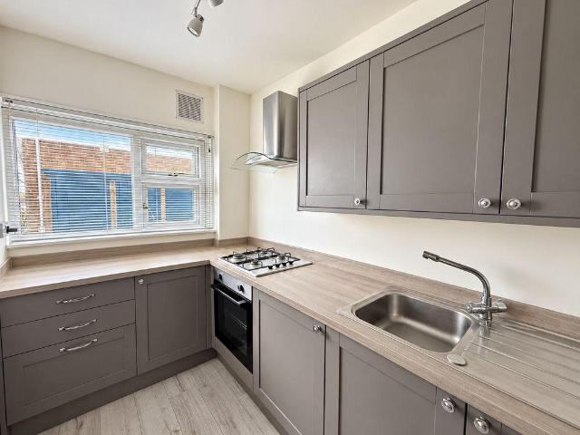 The Fold, Whitley Bay NE25 2 bed maisonette to rent £850 pcm £196 pw