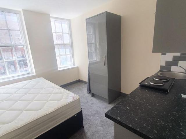 The Foregate, Worcester WR1 1 bed house of multiple occupation to rent £575 pcm £133 pw