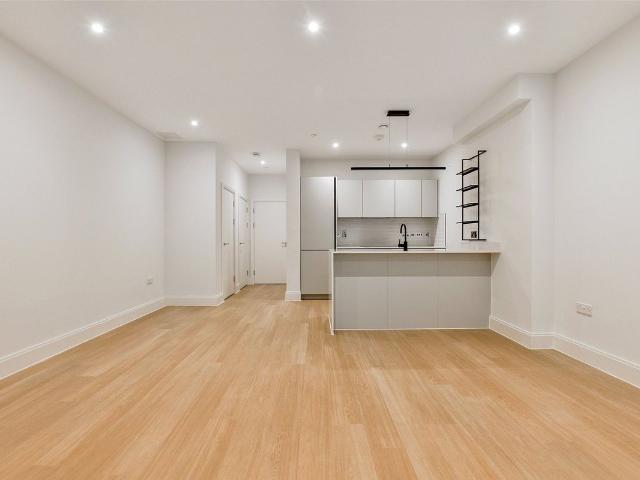 The Factory, Memorial Avenue, Slough, Berkshire SL1, 1 bed flat to rent, £1,450 pcm | PrimeLocation