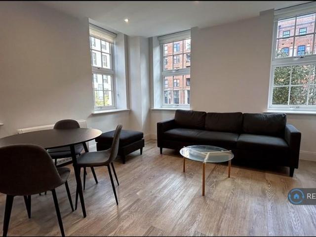 The Factory, Slough, SL1 2 bed flat to rent £1,647 pcm £380 pw