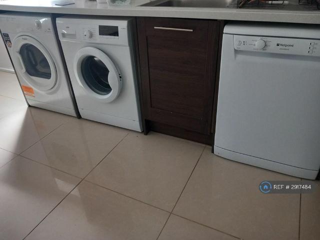 The Fairway, Bromley, BR1 1 bed in a house share to rent £850 pcm £196 pw