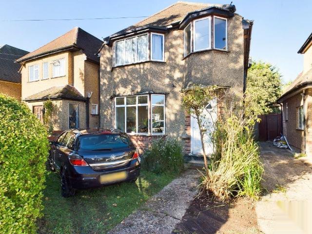 The Fairway, Ruislip HA4, 3 bed detached house to rent, £2,700 pcm | PrimeLocation