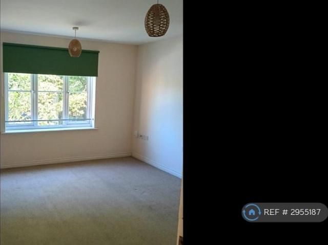 The Fairways, Farlington, PO6 2 bed flat to rent £1,300 pcm £300 pw