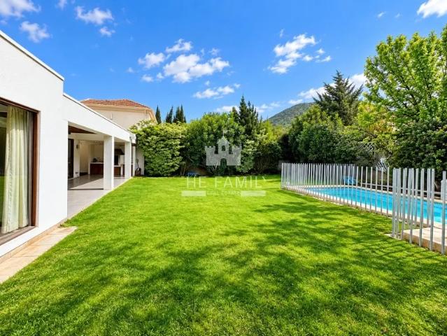 The Family | Arriendo 3d + Pieza Servicio + Oficce + Piscina