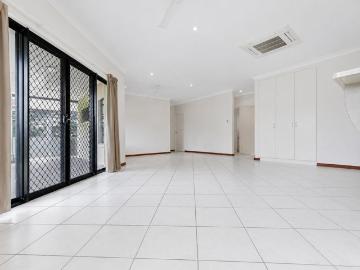 THE FAMILY HOME YOU'VE BEEN WAITING FOR!