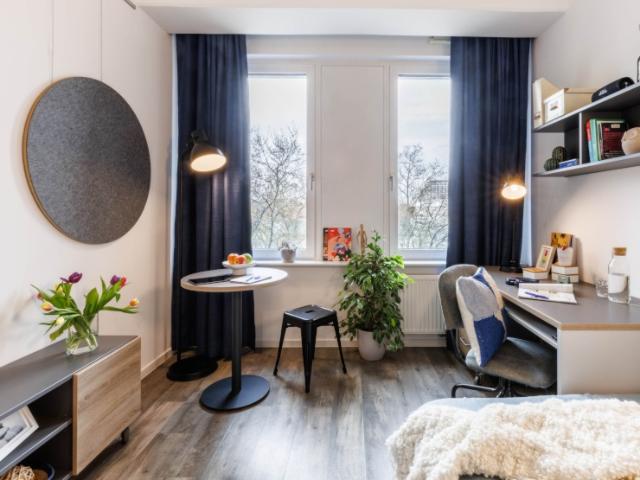 THE FIZZ Frankfurt Voll möblierte Apartments für Studenten und junge Profis THE FIZZ Frankfurt Fully furnished Apartments for Students and Young Professionals