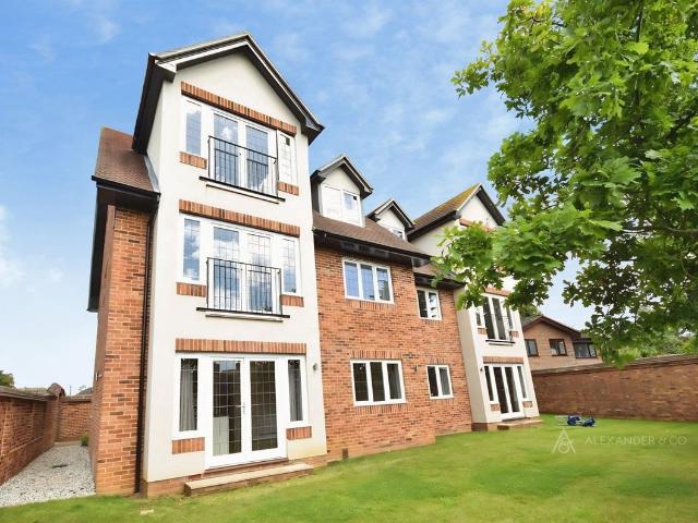 The Firs, High Street, Whitchurch HP22, 2 bed flat to rent, £1,400 pcm | PrimeLocation