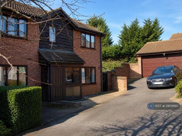 The Fleet, Milton Keynes, MK6 4 bed detached house to rent £2,250 pcm £519 pw