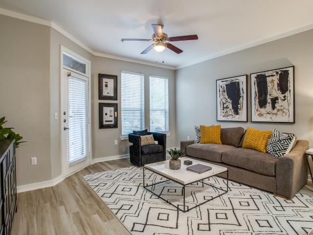 The Franklin at Samuels Ave 1 Bedroom Apartment for Rent at 520 Samuels Ave, Ft Worth, TX 76102
